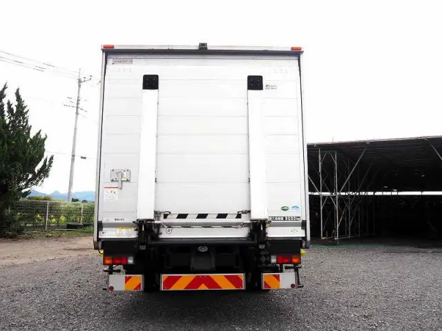 三菱 キャンター TPG-FEB90(2WD)の写真4