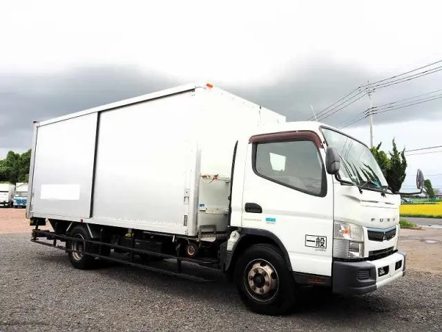三菱 キャンター TPG-FEB90(2WD)の写真7