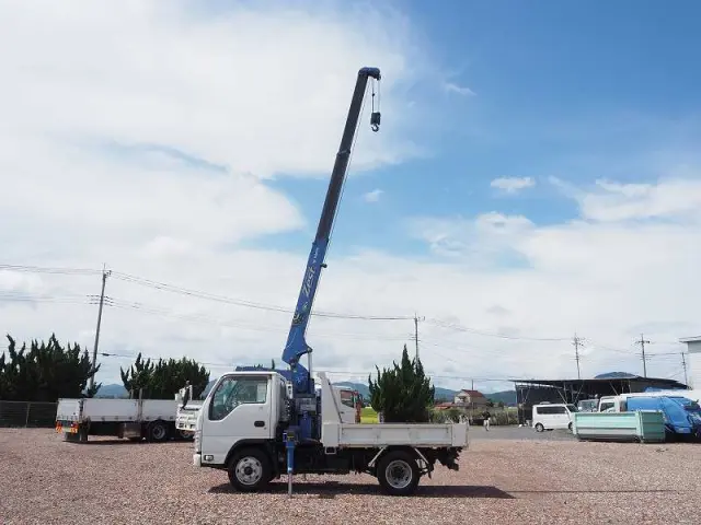 いすゞ エルフ BKG-NKR85AN(2WD)の写真14