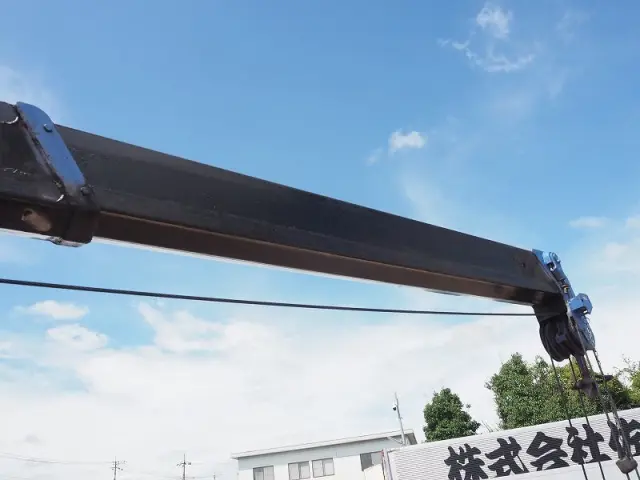 いすゞ エルフ BKG-NKR85AN(2WD)の写真17