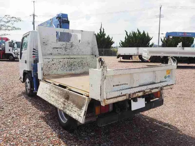 いすゞ エルフ BKG-NKR85AN(2WD)の写真23