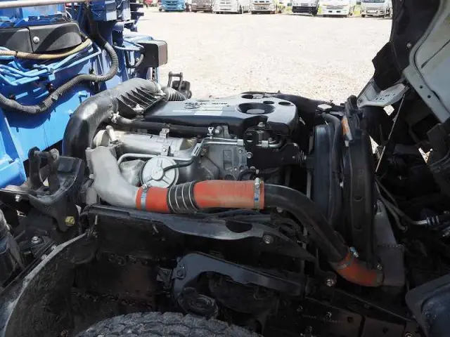 いすゞ エルフ BKG-NKR85AN(2WD)の写真31