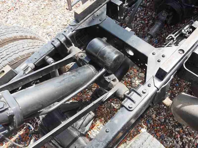 いすゞ エルフ BKG-NKR85AN(2WD)の写真36