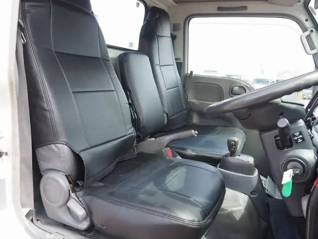 いすゞ エルフ BKG-NKR85AN(2WD)の写真45