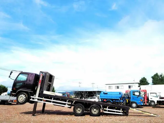 三菱 ファイター QDG-FQ62F(6x4)の写真2