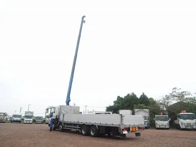 いすゞ ギガ QKG-CYJ77A(8x4)の写真13