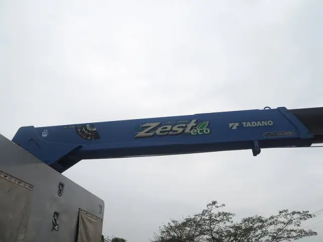 いすゞ ギガ QKG-CYJ77A(8x4)の写真14