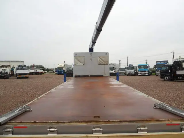 いすゞ ギガ QKG-CYJ77A(8x4)の写真21