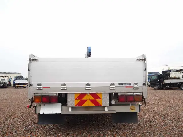 いすゞ ギガ QKG-CYJ77A(8x4)の写真24