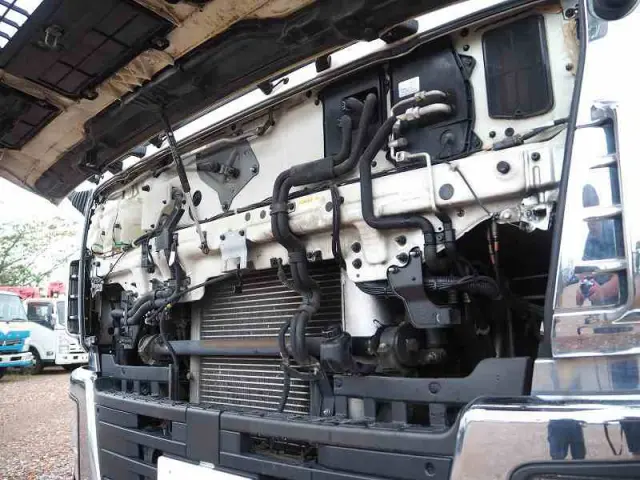 いすゞ ギガ QKG-CYJ77A(8x4)の写真26