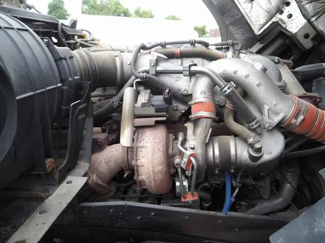 いすゞ ギガ QKG-CYJ77A(8x4)の写真30