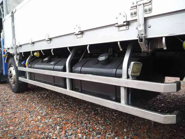 いすゞ ギガ QKG-CYJ77A(8x4)の写真36