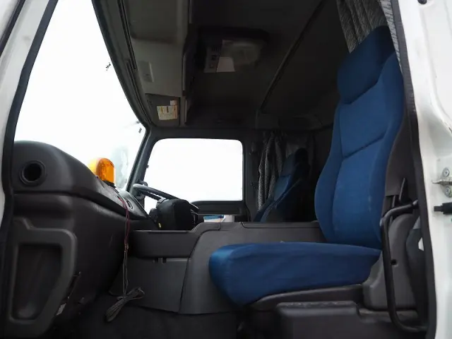 いすゞ ギガ QKG-CYJ77A(8x4)の写真43