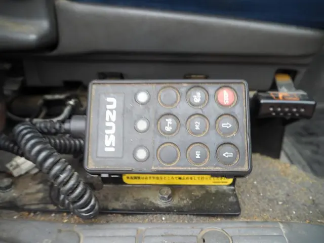 いすゞ ギガ QKG-CYJ77A(8x4)の写真44