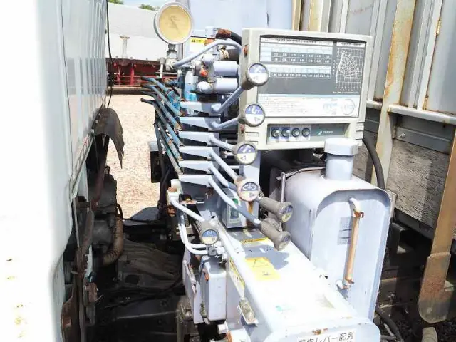 三菱 キャンター KK-FE53EEV(2WD)の写真15