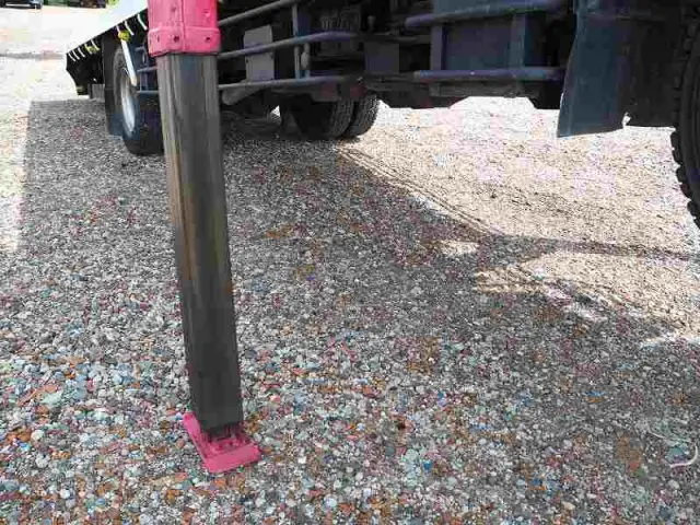 いすゞ フォワード LKG-FTR90S2の写真12