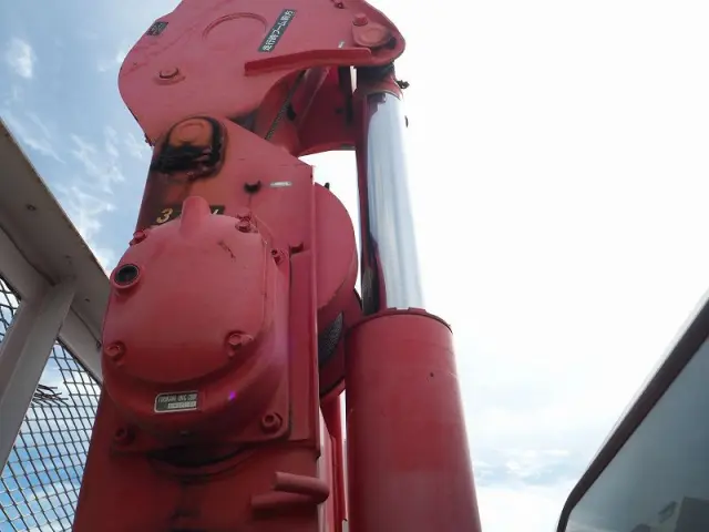 いすゞ フォワード LKG-FTR90S2の写真19