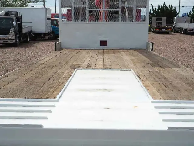 いすゞ フォワード LKG-FTR90S2の写真38