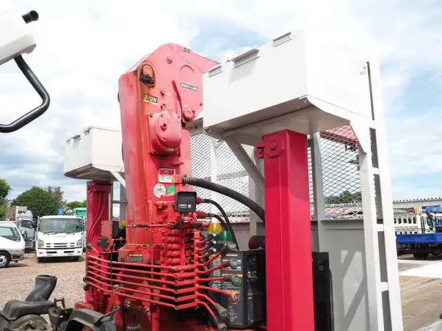 いすゞ フォワード LKG-FTR90S2の写真45