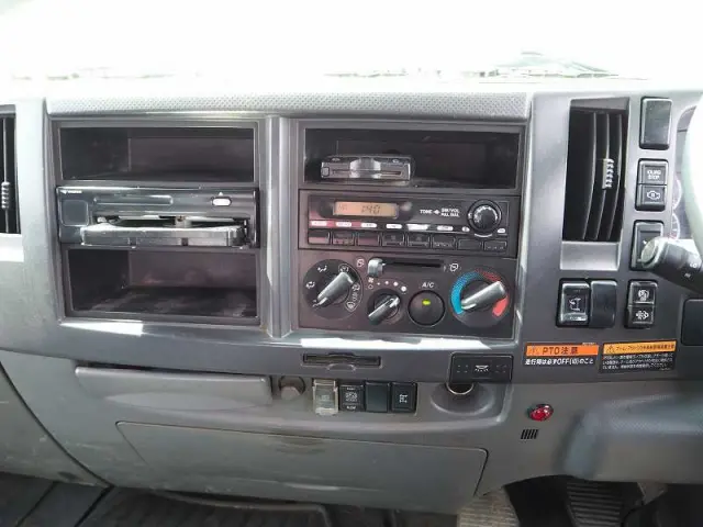 いすゞ フォワード LKG-FTR90S2の写真48