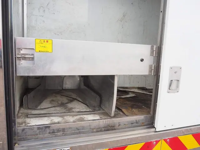 いすゞ エルフ TKG-NPR85AN(2WD)の写真6