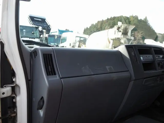 いすゞ エルフ TKG-NPR85AN(2WD)の写真44