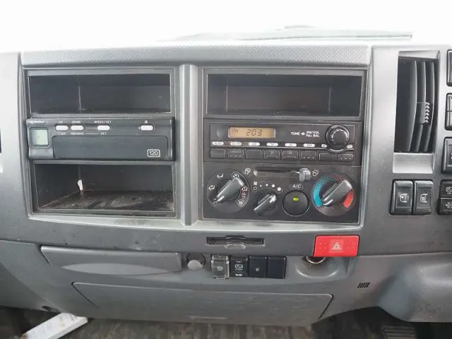 いすゞ エルフ TKG-NPR85AN(2WD)の写真45