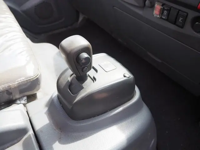 日産 アトラス TKG-APR85AR(2WD)の写真45