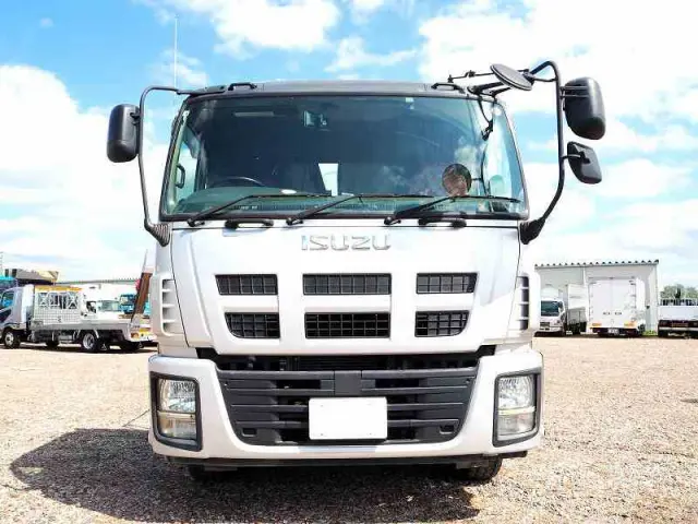 いすゞ ギガ QKG-CXZ77AT(6x4)の写真8