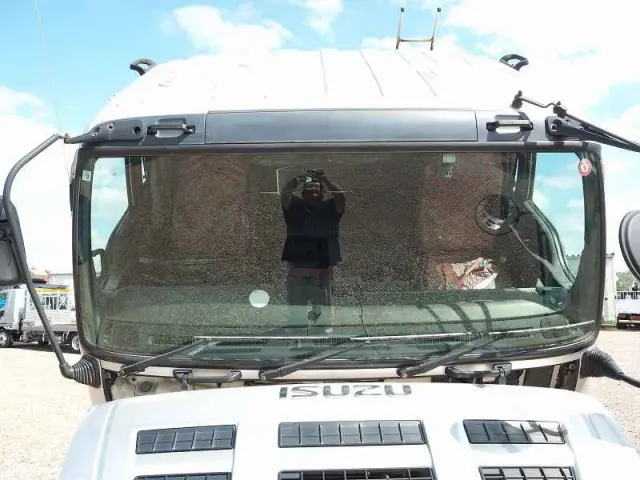 いすゞ ギガ QKG-CXZ77AT(6x4)の写真10