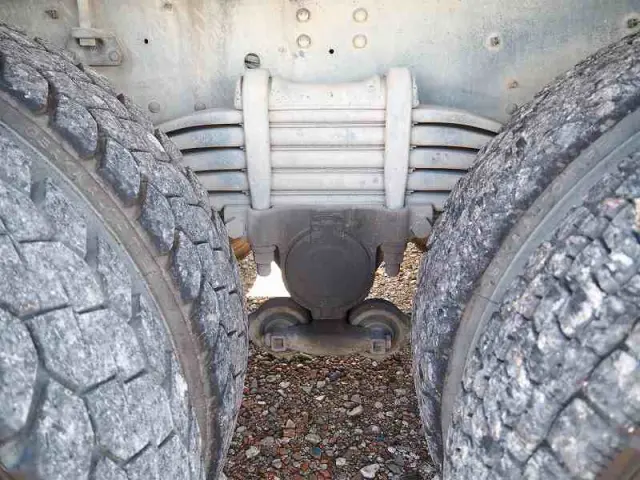 いすゞ ギガ QKG-CXZ77AT(6x4)の写真16