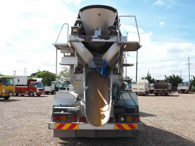 いすゞ ギガ QKG-CXZ77AT(6x4)の写真22