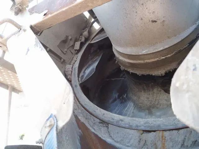 いすゞ ギガ QKG-CXZ77AT(6x4)の写真23