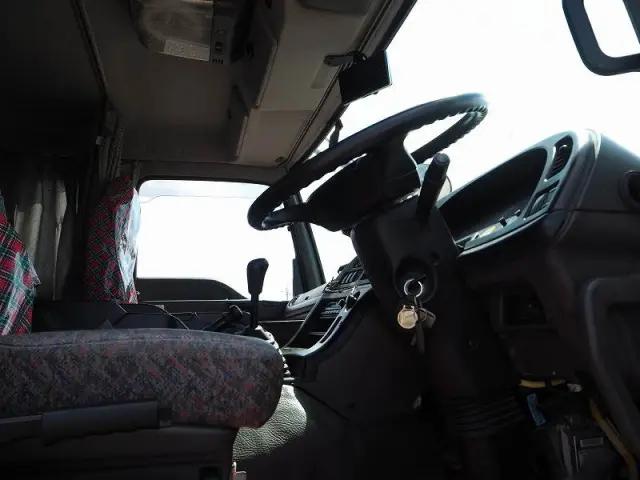 いすゞ ギガ QKG-CXZ77AT(6x4)の写真42