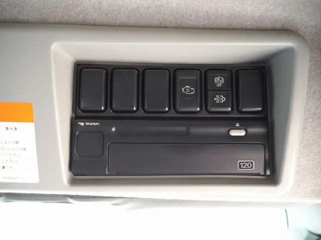 いすゞ ギガ QKG-CXZ77AT(6x4)の写真45