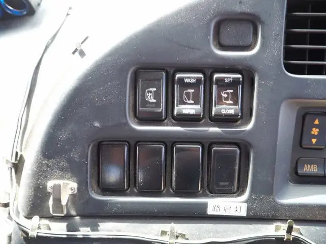 いすゞ ギガ QKG-CXZ77AT(6x4)の写真48