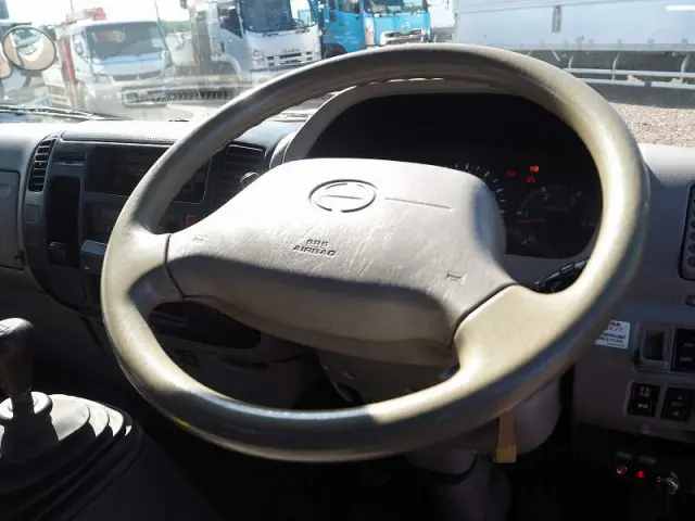 日野 デュトロ KK-XZU421M(2WD)の写真45