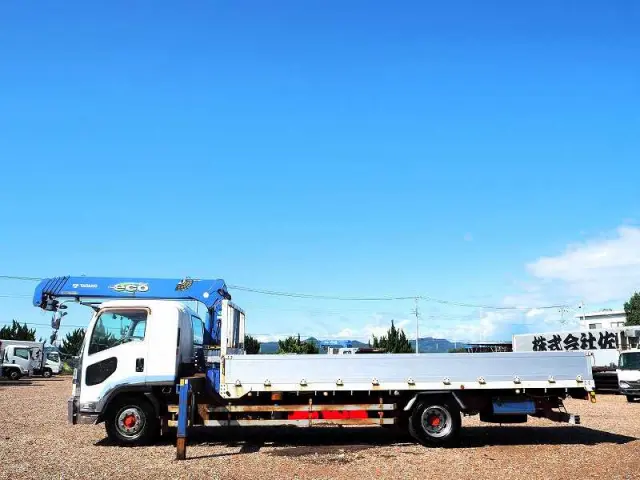 いすゞ フォワード QPG-FTR34T2(2WD)の写真2