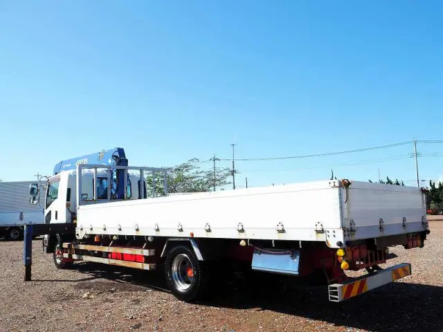 いすゞ フォワード QPG-FTR34T2(2WD)の写真3