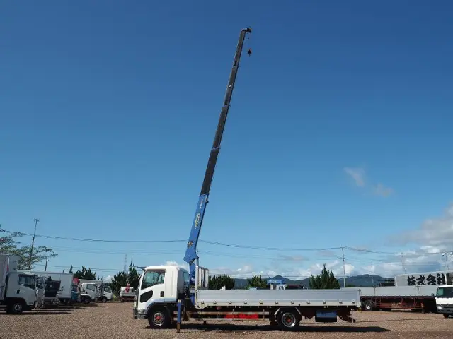 いすゞ フォワード QPG-FTR34T2(2WD)の写真16