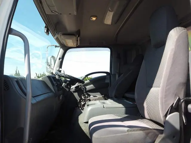 いすゞ フォワード QPG-FTR34T2(2WD)の写真41