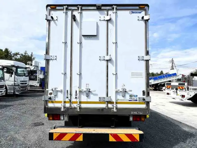 いすゞ エルフ 2RG-NPR88YN(2WD)の写真4