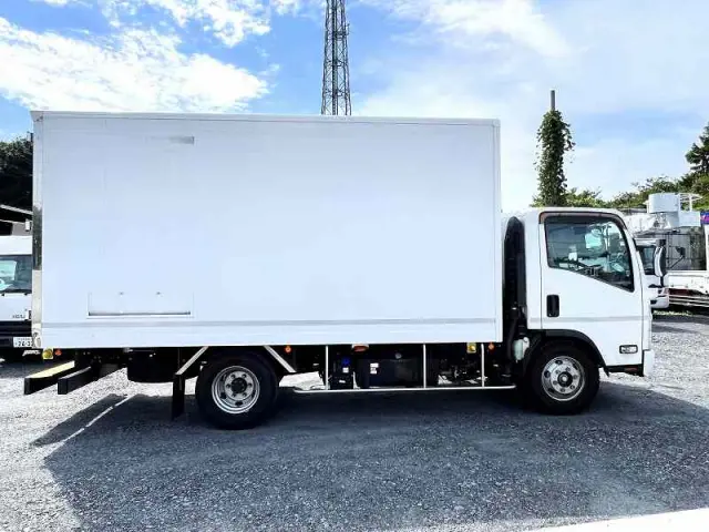 いすゞ エルフ 2RG-NPR88YN(2WD)の写真6