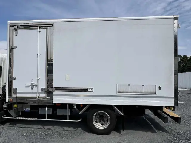 いすゞ エルフ 2RG-NPR88YN(2WD)の写真11