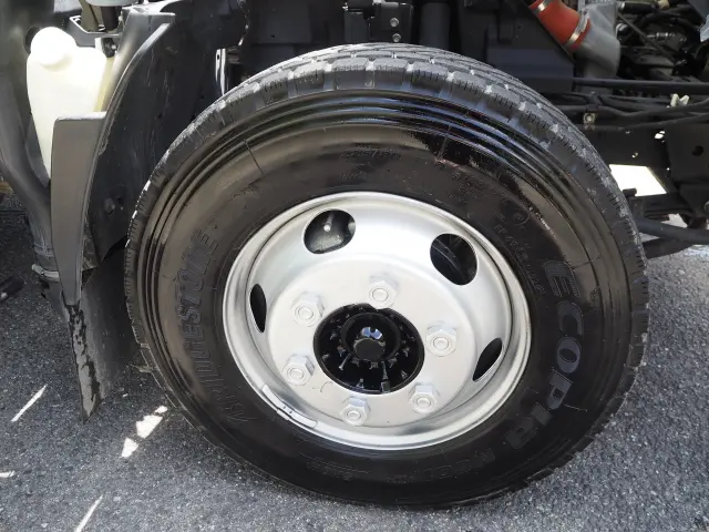 いすゞ エルフ 2RG-NPR88YN(2WD)の写真11