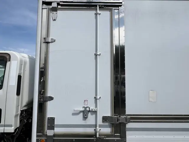 いすゞ エルフ 2RG-NPR88YN(2WD)の写真12