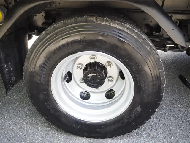 いすゞ エルフ 2RG-NPR88YN(2WD)の写真17