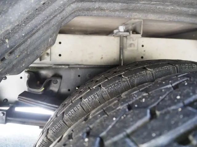 いすゞ エルフ 2RG-NPR88YN(2WD)の写真18