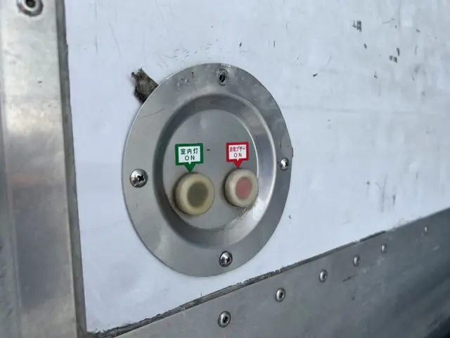 いすゞ エルフ 2RG-NPR88YN(2WD)の写真21