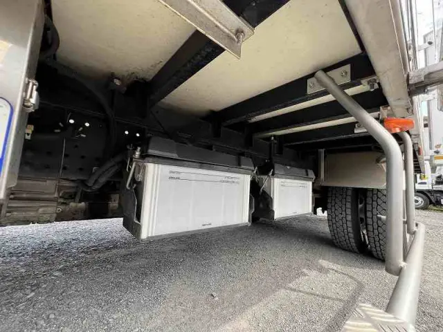 いすゞ エルフ 2RG-NPR88YN(2WD)の写真30